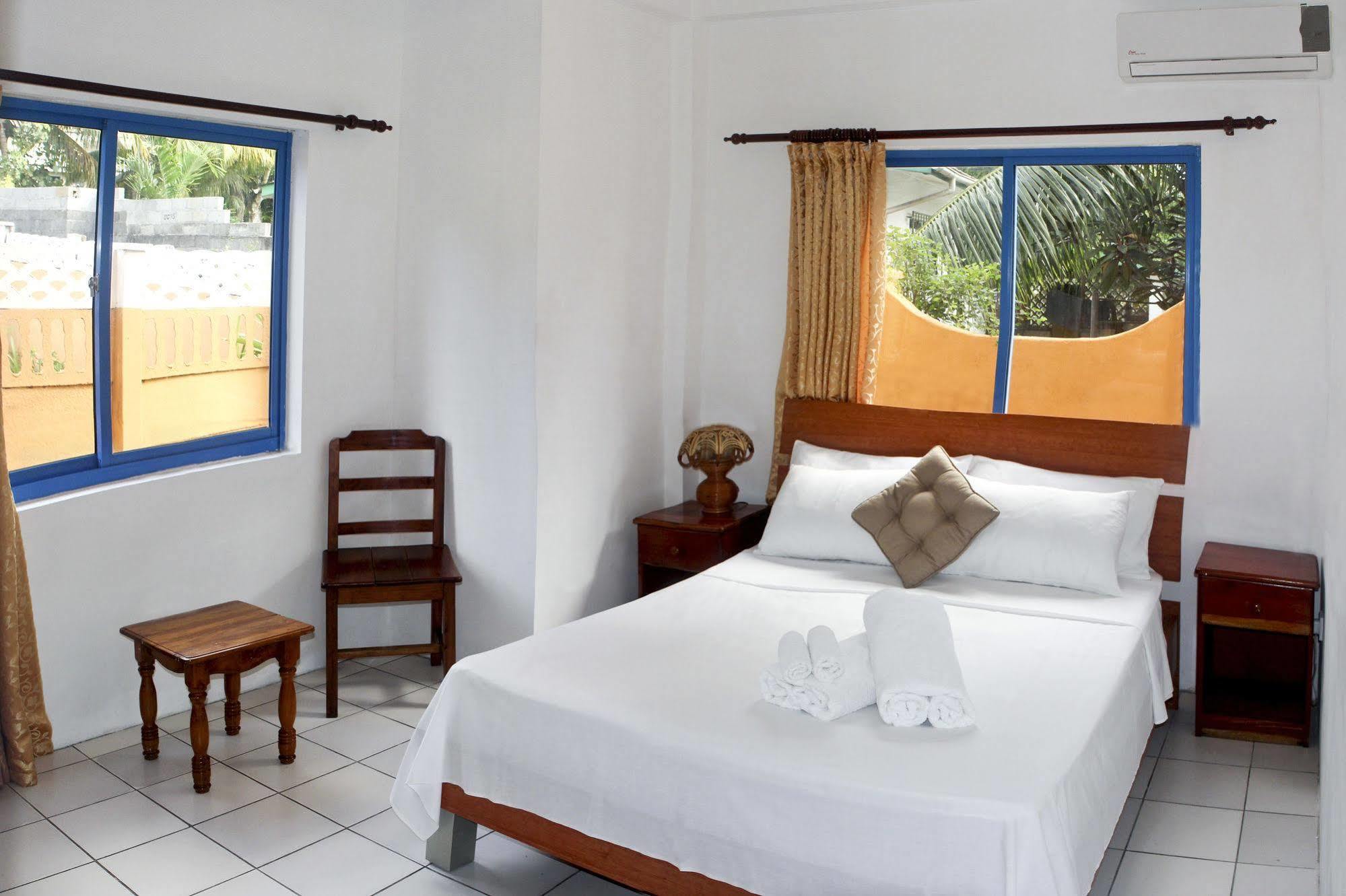 Vicky'S Holiday Apartment Beau Vallon  Exterior foto